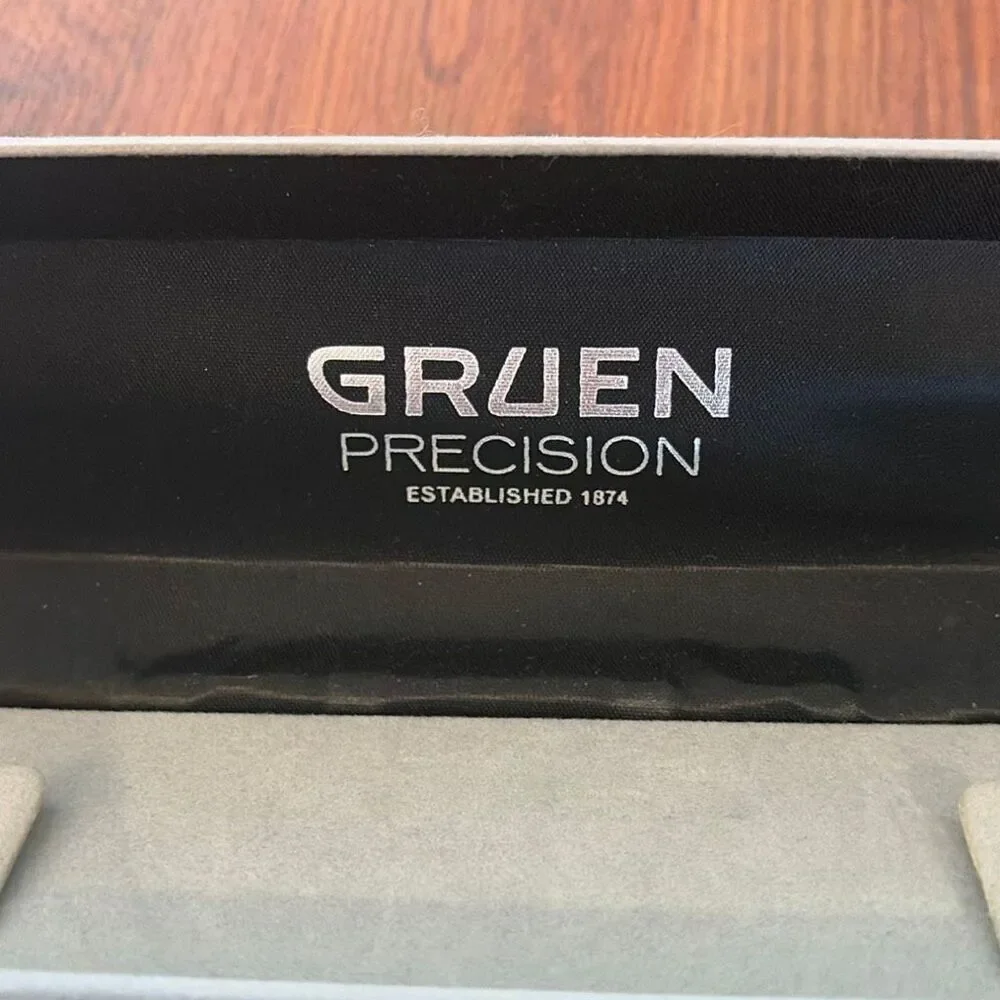 Gruen vintage 1950s -60s Gray velvet watch display case valet jewelry box